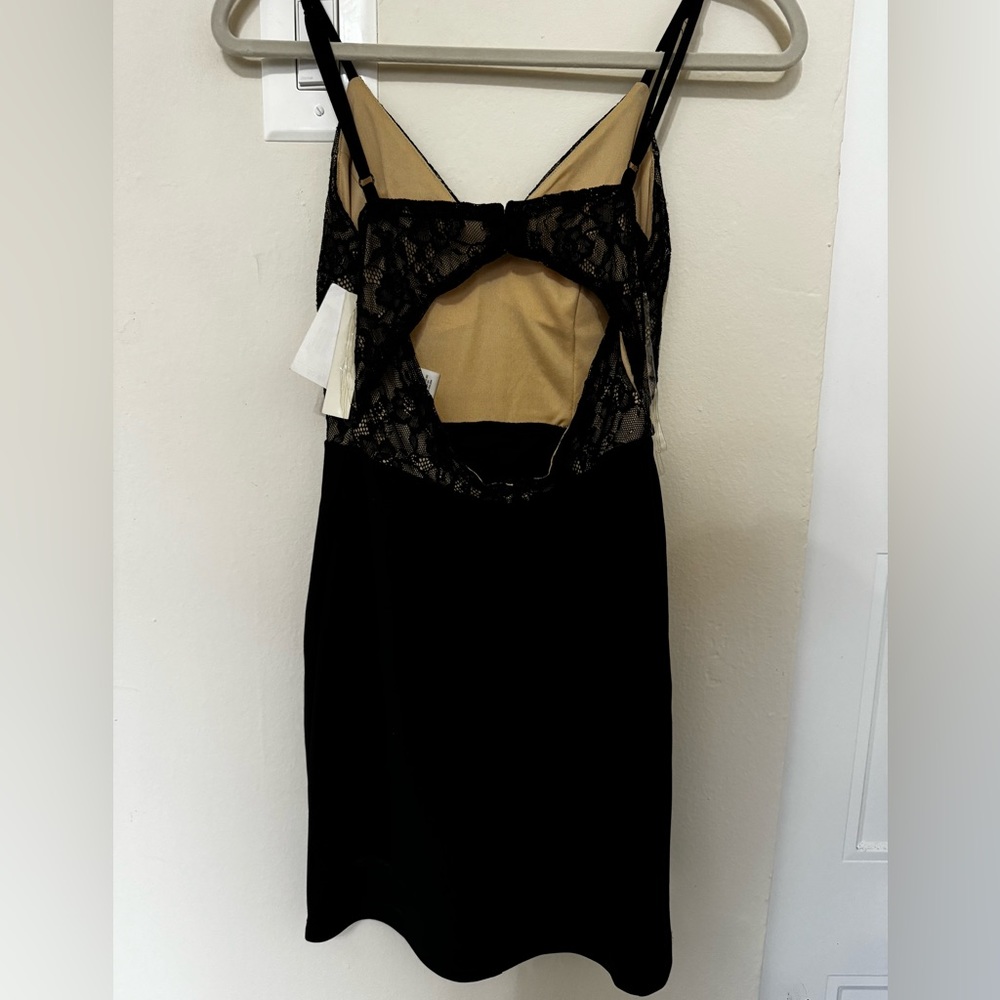 Brand spechless/ size 3/ new/ black/ nude
